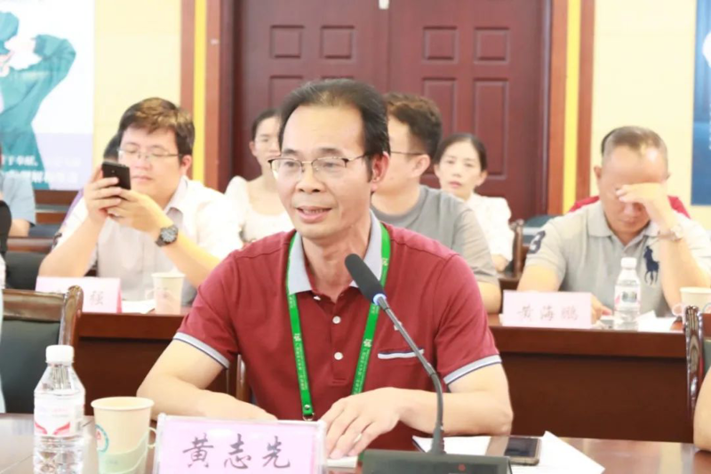 廣西醫(yī)科大學(xué)第二附屬醫(yī)院 赴南丹縣人民醫(yī)院開展“城市三級(jí)醫(yī)院對(duì)口支援縣醫(yī)院”活動(dòng)